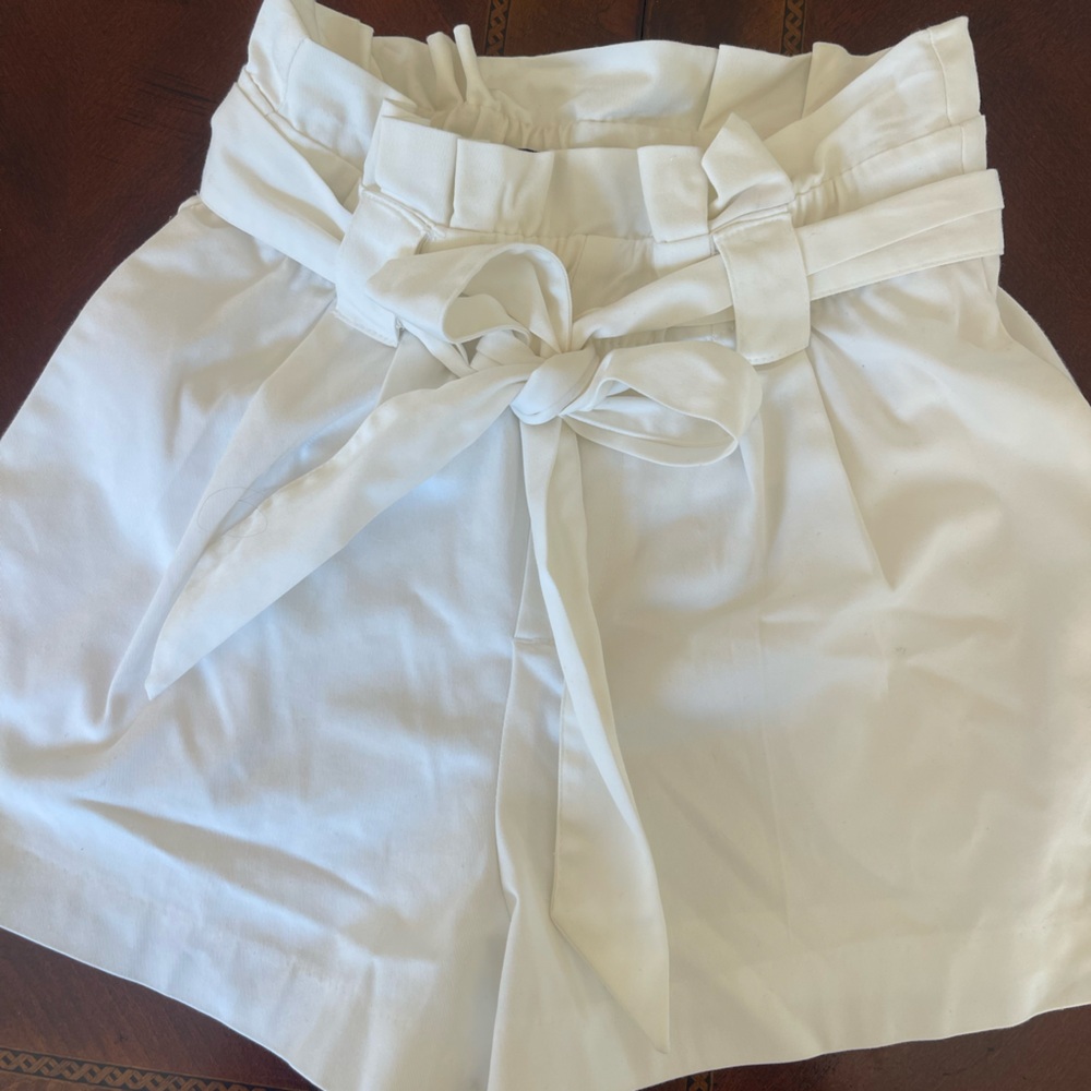 Zara Peplum High Waisted Bow Tie White Shorts Size XS